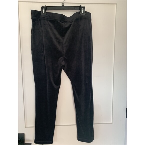 Chicos Women Pants XXL Black Velvet Pull On Pockets Capris/ Ankle Length - Picture 4 of 4